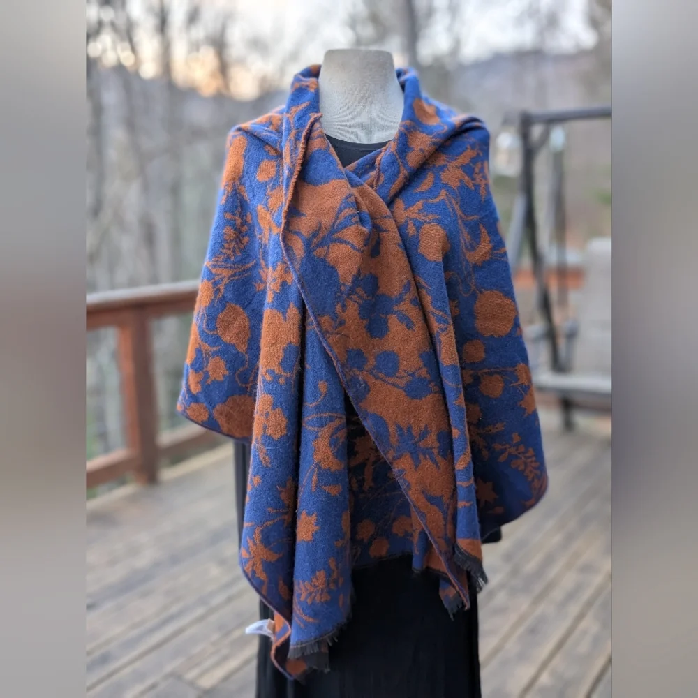 Floral Reversible Blanket Scarf - Picture 3 of 8